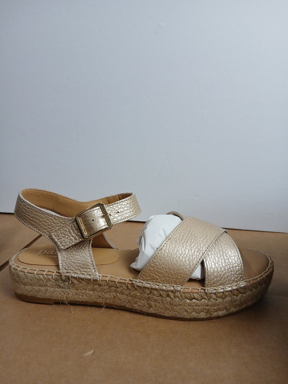 NWT Paseart Women’s Sandal Gold Size 38 (7.5-8)